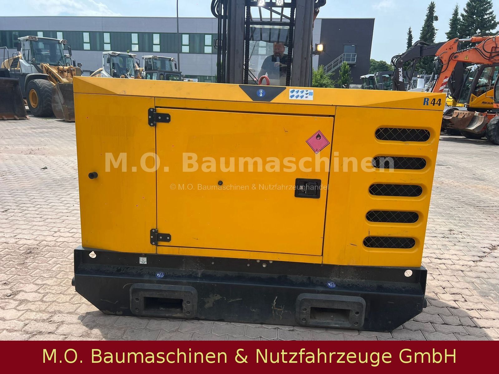 Fahrzeugabbildung Andere SDMO R 44 / Generator / 40 KVA /