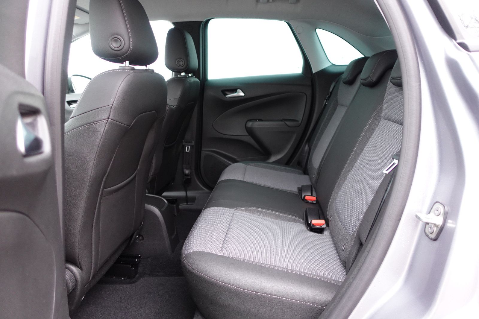Fahrzeugabbildung Opel Crossland 1.2T AUTOMATIK,Navi,Kamera,Sitzhzg,LED