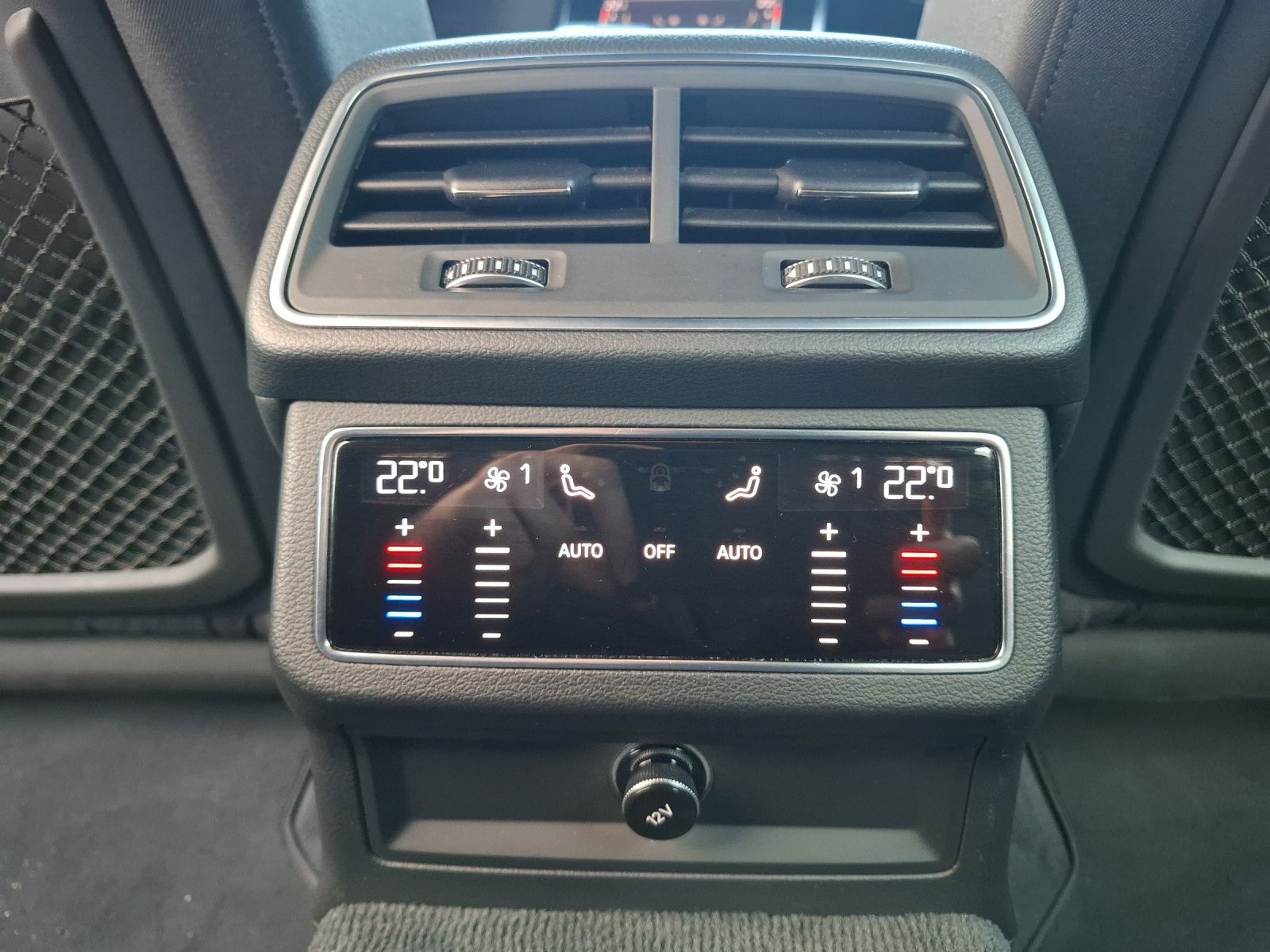 Fahrzeugabbildung Audi A6 Avant 40 TDI sport quattro S-tronic LED Navi