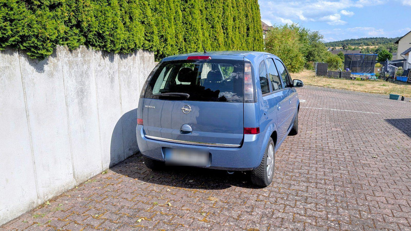Opel Meriva 2008 — rear view