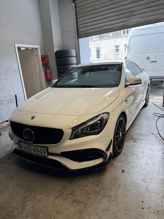 Image of Mercedes-Benz CLA 180
