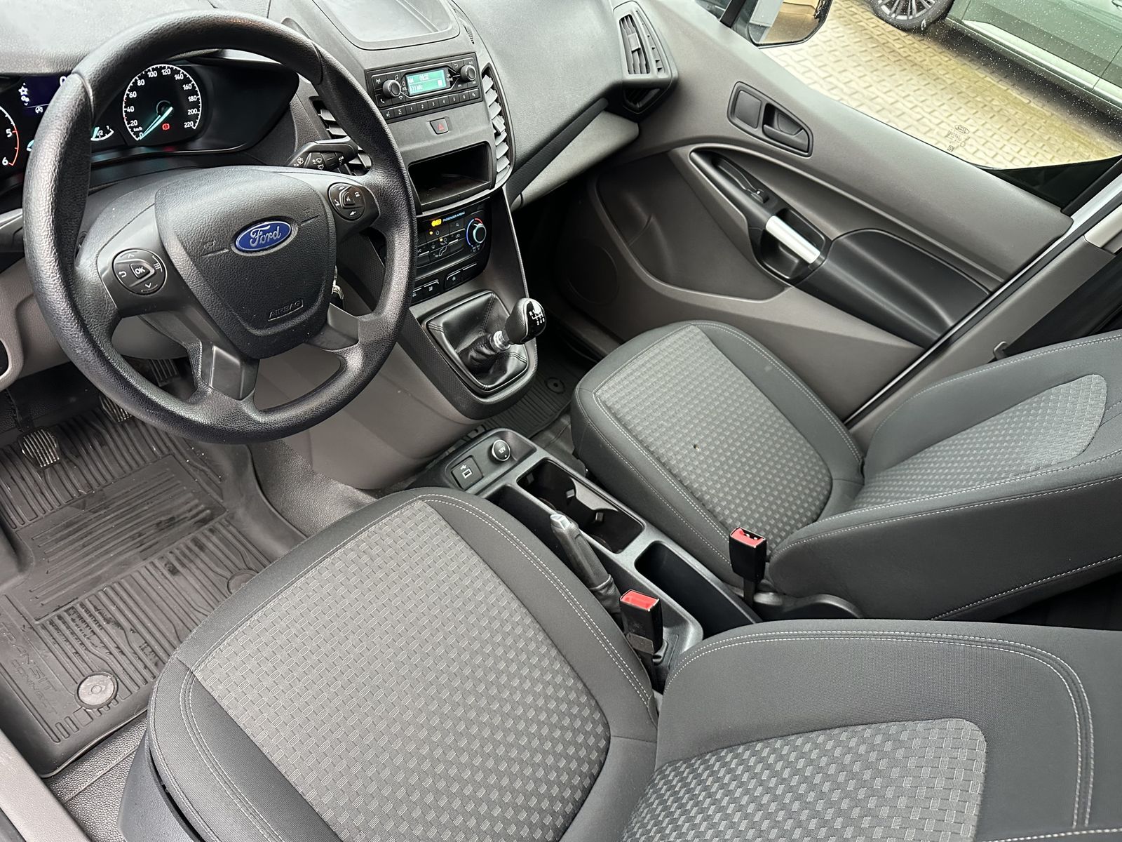 Fahrzeugabbildung Ford Transit Connect Kasten 220 L1 S&S KLIMA+BLUETOOT