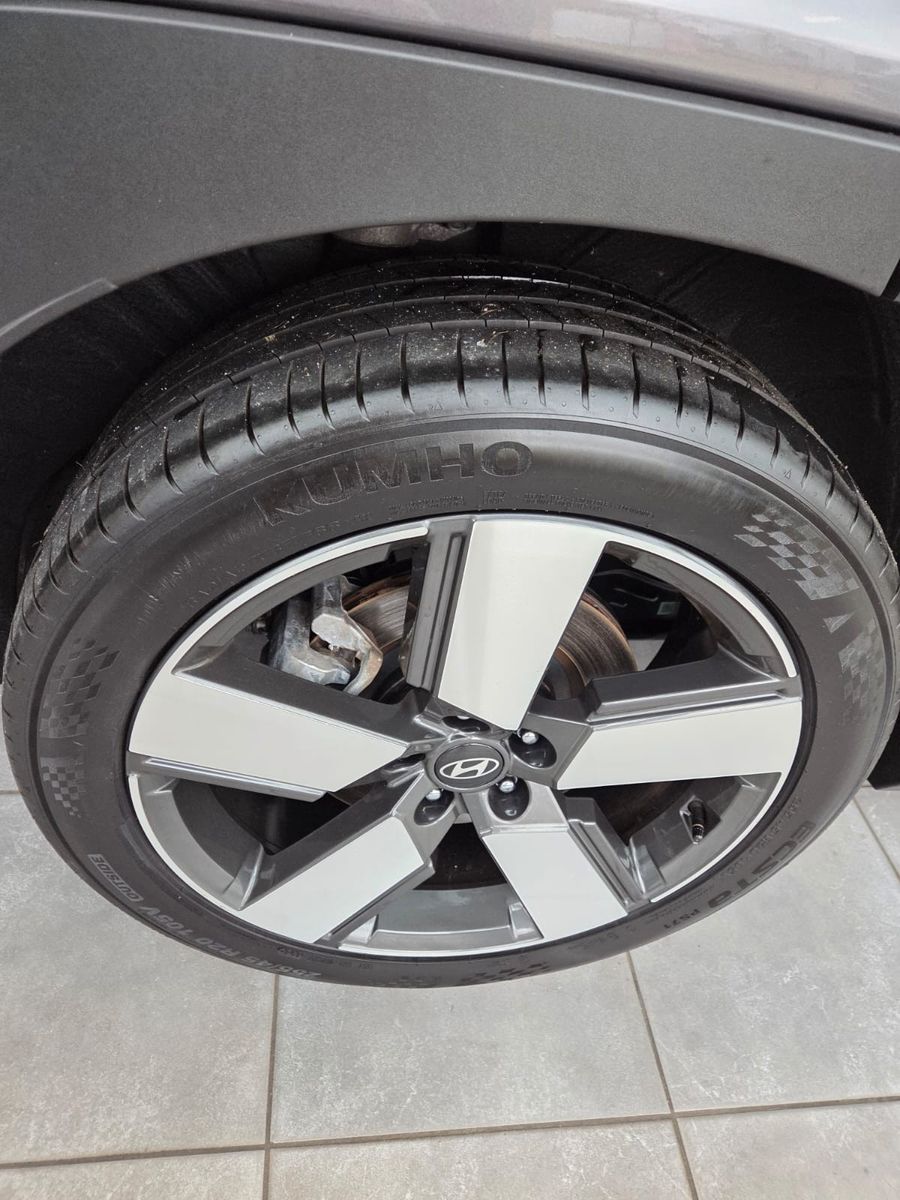 Fahrzeugabbildung Hyundai Santa Fe 1.6 T-GDI Hybrid 158 kW 2WD