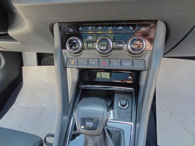 Fahrzeugabbildung Skoda Karoq Sportline/2.Hd/LED/Pano/Virtual/Navi/SitzH