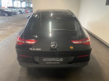 Mercedes CLA 180 Shooting Brake - 3