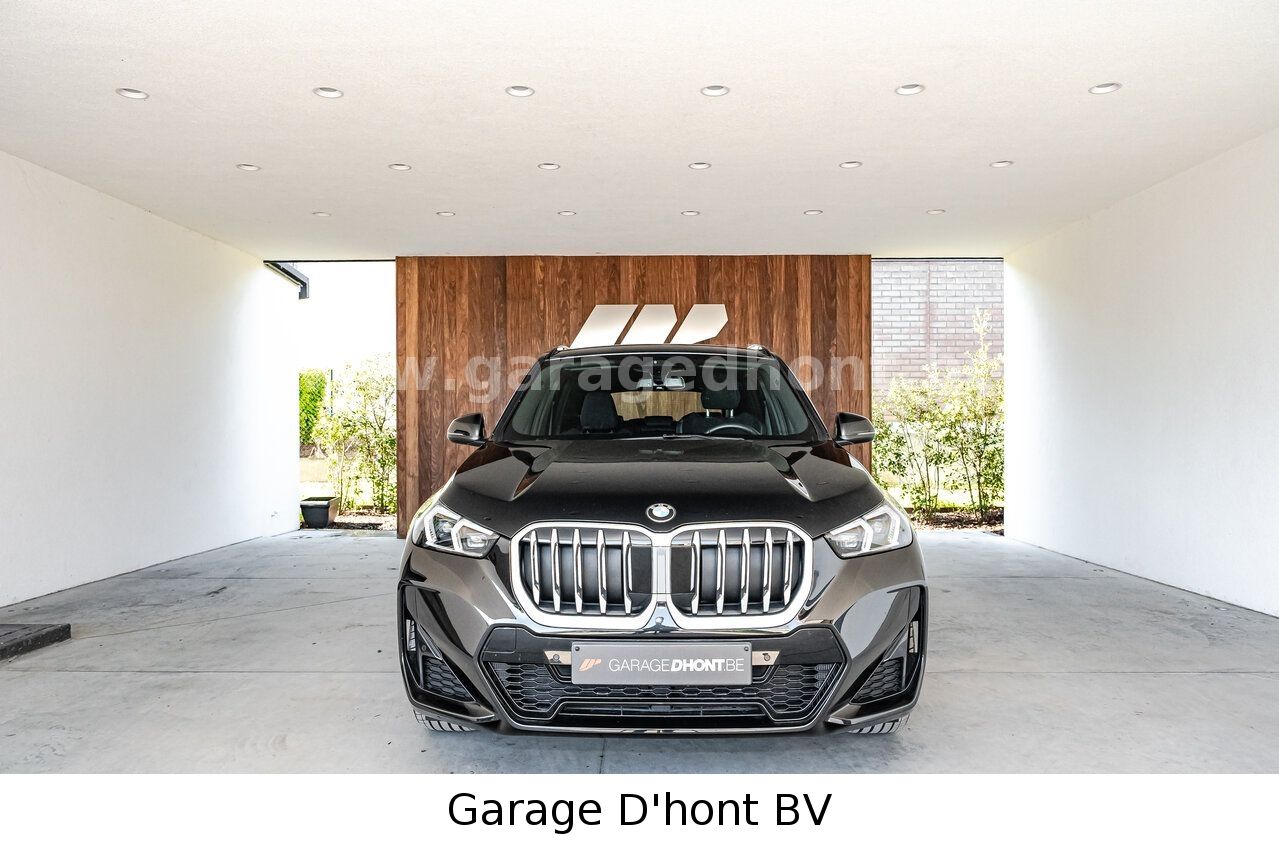 BMW X1 sDrive 18i, M pack, adaptief onderstel imagem 2