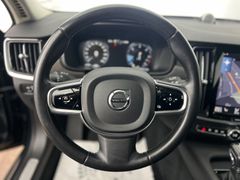 VOLVO V90 Cross Country D5 ALLRAD / 1.HD /235PS /B&W VOLVO V90 Cross Country D5 ALLRAD / 1.HD /235PS /B&W