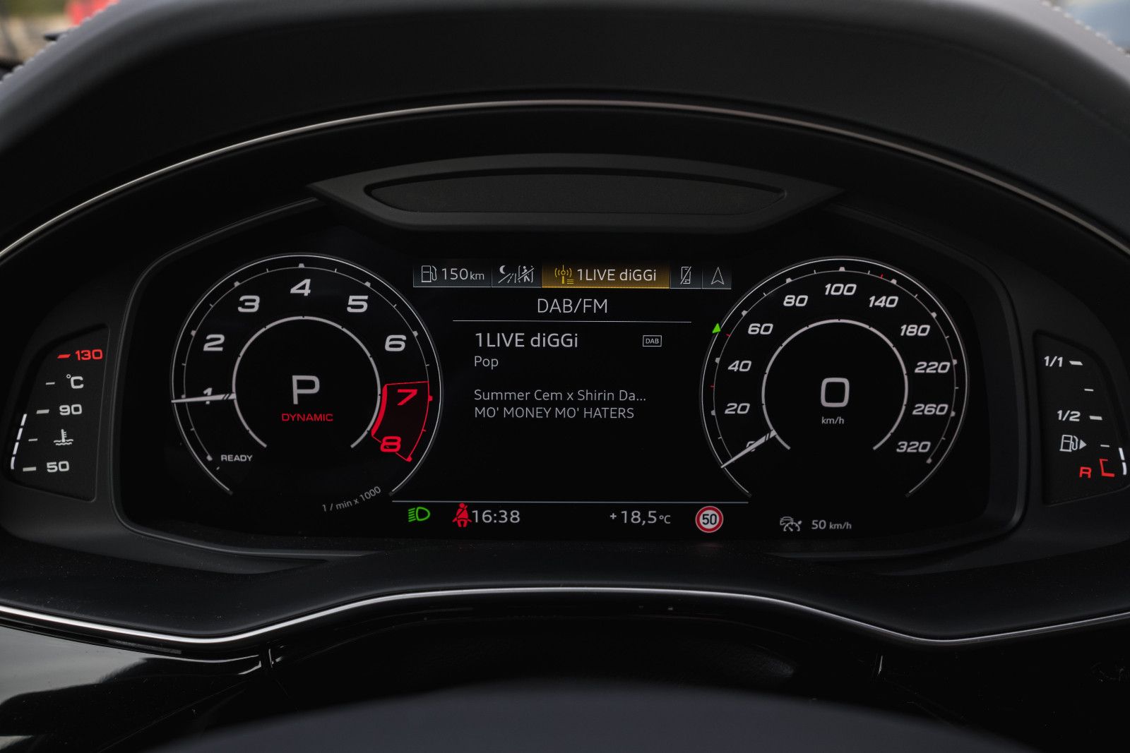 Fahrzeugabbildung Audi RSQ8 4.0 TFSI -Assistentz-Paket -Plus-Keramik-Br