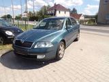 Skoda Octavia 1.6 Elegance Automatik Teilleder Sitzhei - gebrauchte Skoda Octavia aus dem Jahr 2004