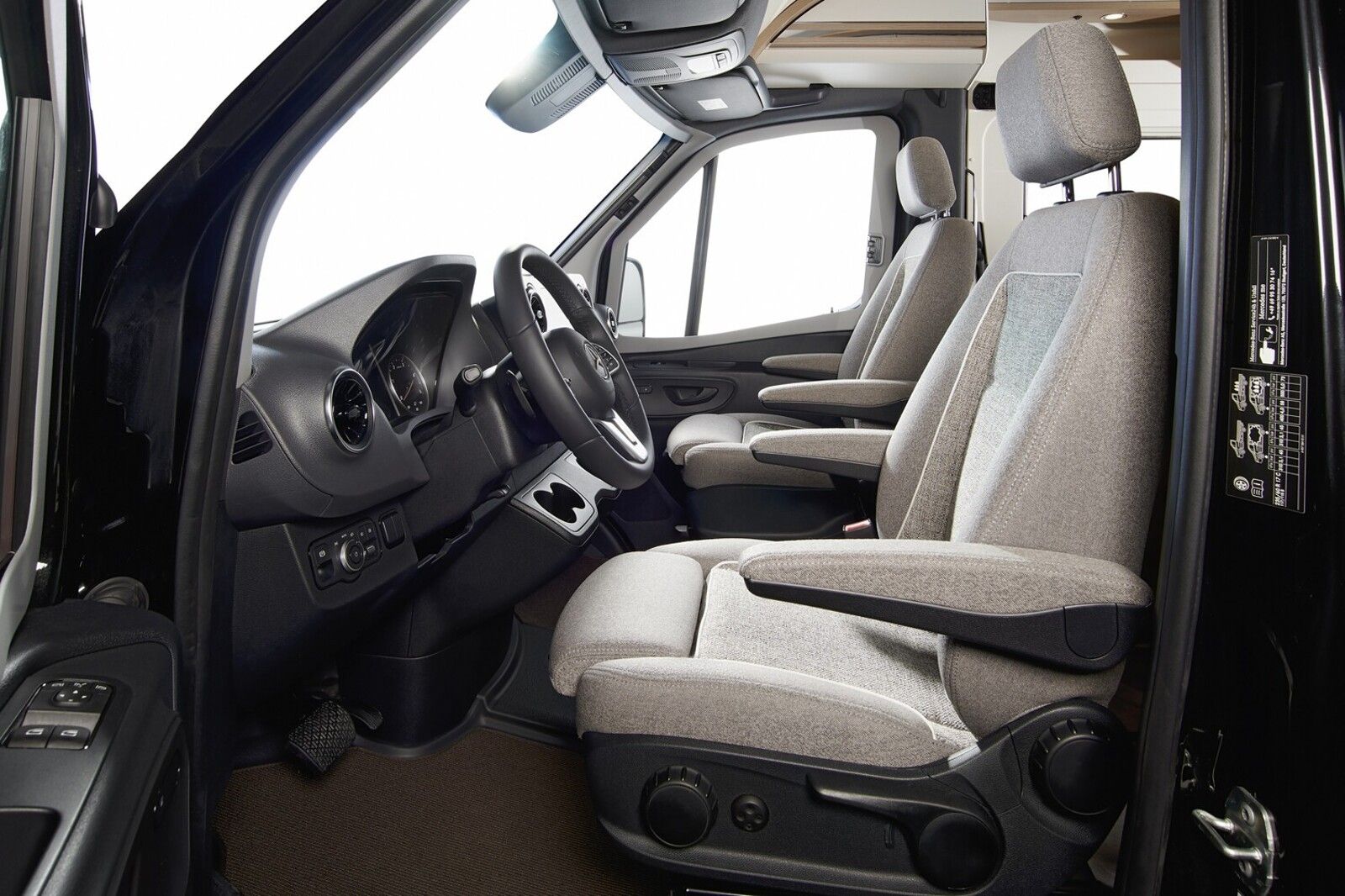 Fahrzeugabbildung Malibu Genius 641 LE Klimaautomatik, Radio DAB