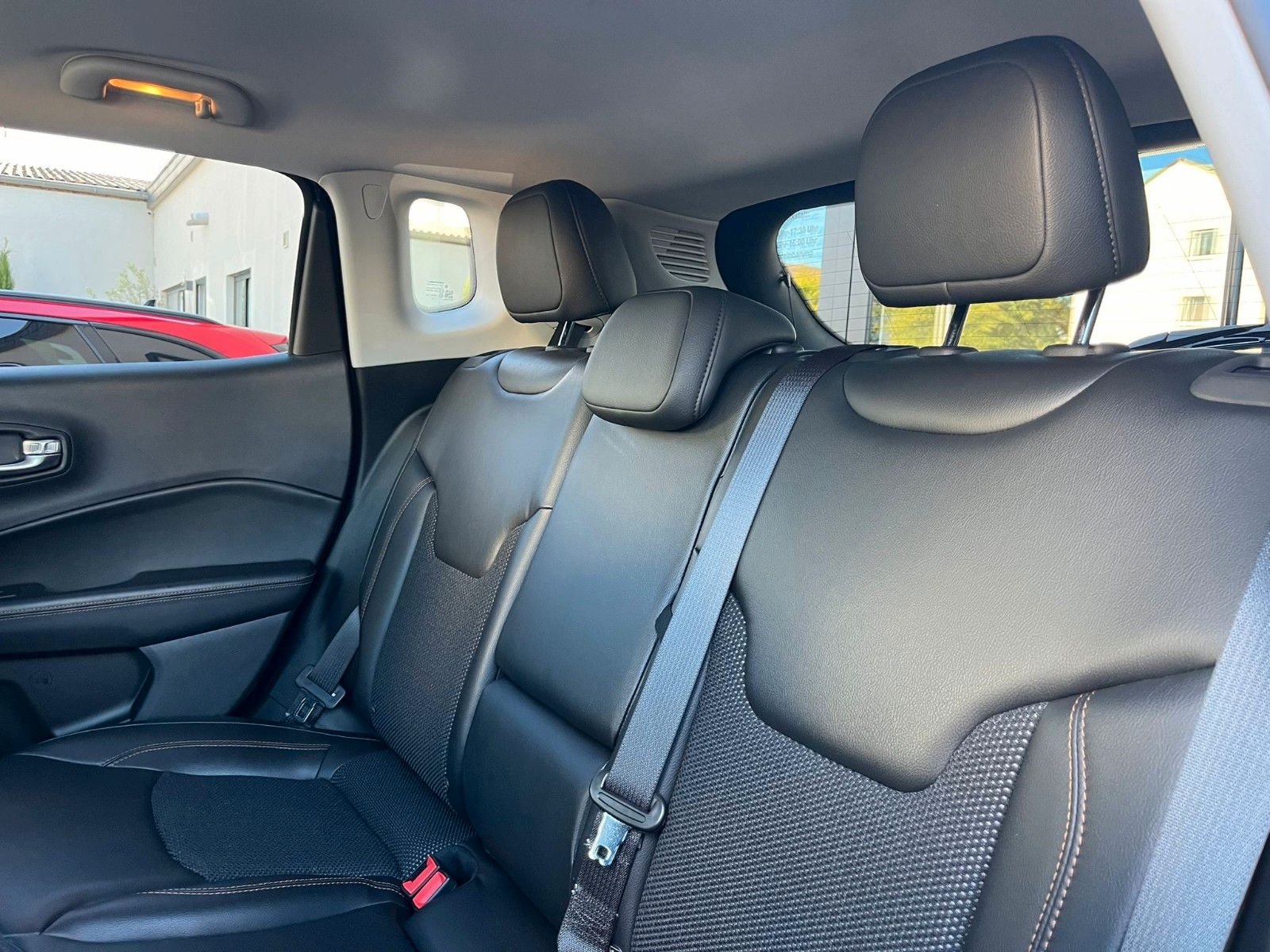 Fahrzeugabbildung Jeep Compass Limited 4WD