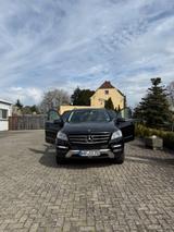Mercedes-Benz ML 350 BlueTEC 4MATIC - - Mercedes-Benz ML 350 mit Diesel-Antrieb