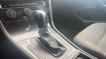Volkswagen Golf - 9