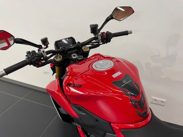 Ducati Streetfighter V2S