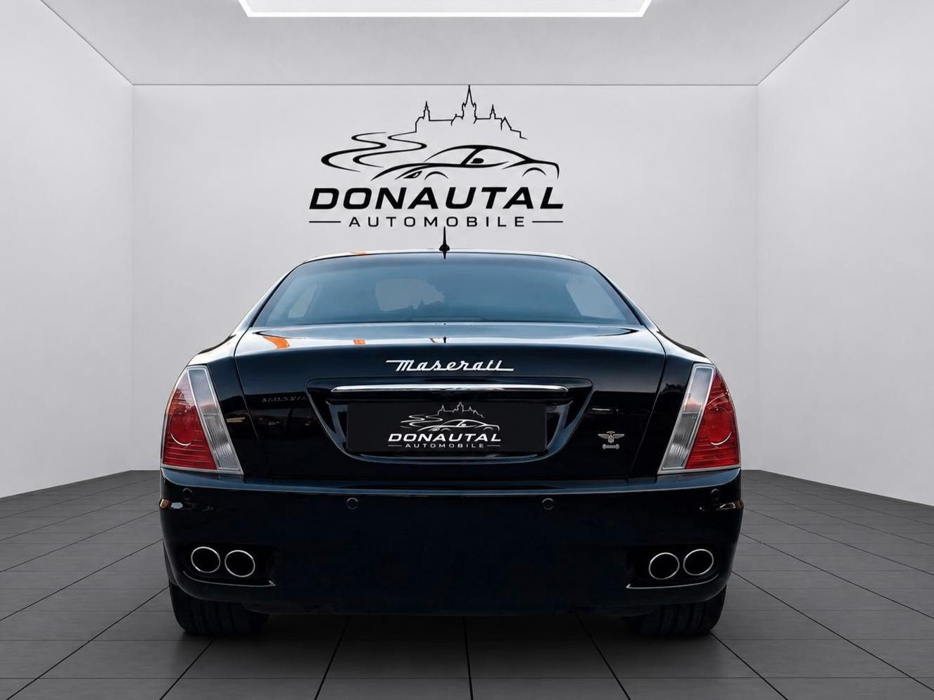 Maserati Quattroporte 4.2 V8 400 ch • BVA • Cuir • Toit ouvrant