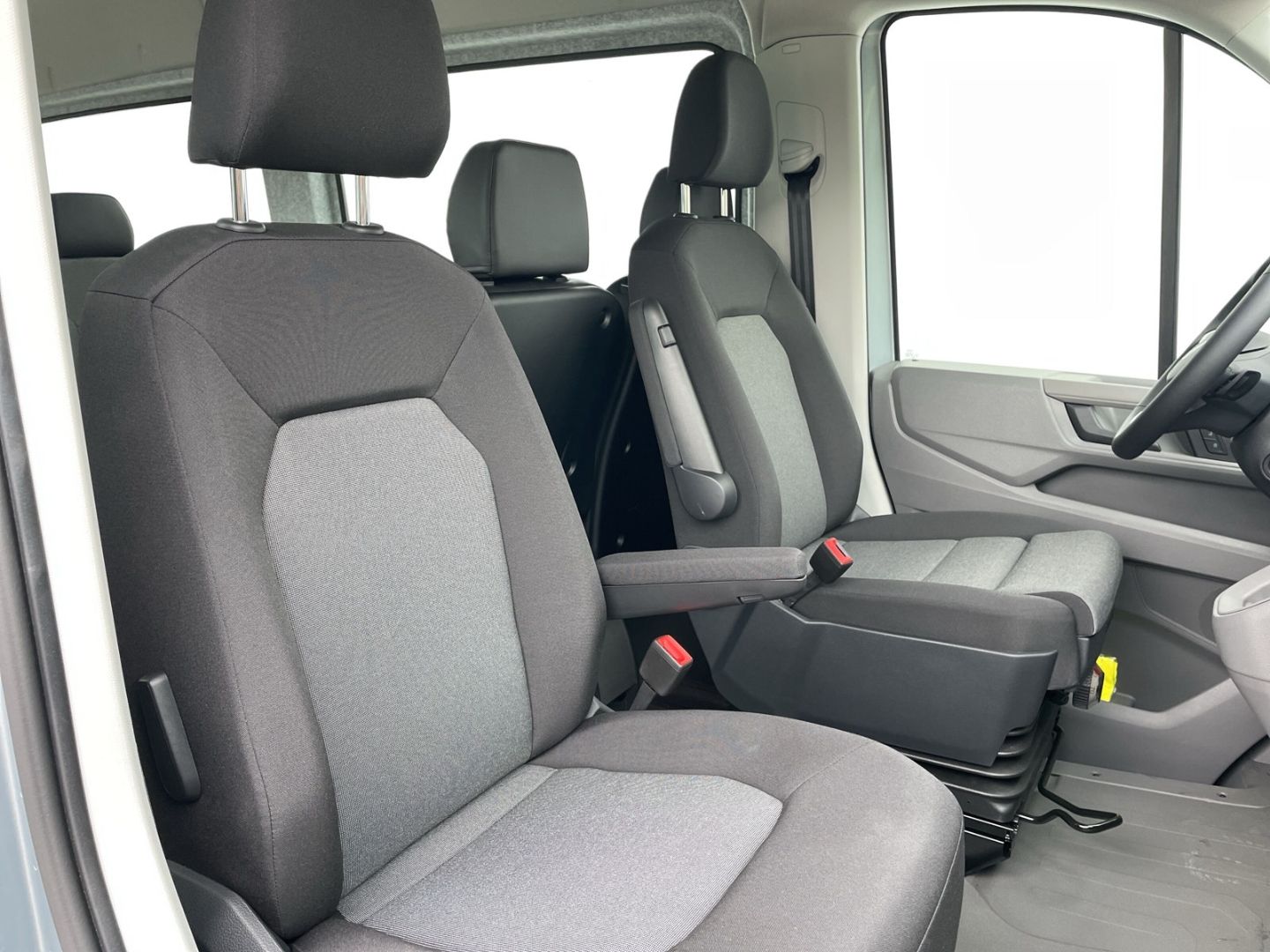 Crafter 35 2.0 TDI Autom. 9-Sitzer/LED/Standhzg/