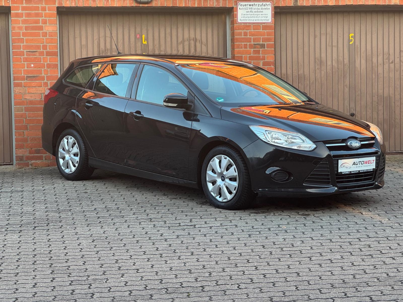 Ford Focus 2012 — photo 13