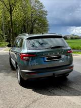 Skoda Karoq 1.5l TSI ACT DSG AMBITION + AHK + HU 12/27 - Skoda Karoq in Bochum