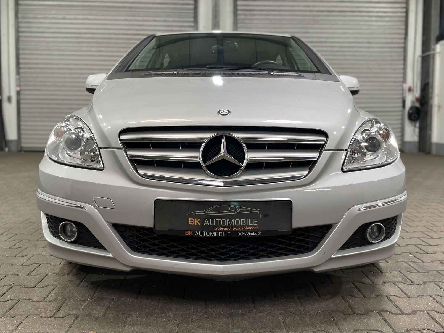 Fahrzeugabbildung Mercedes-Benz B 180 i #SHZ