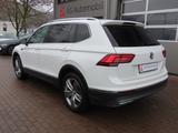 Volkswagen Tiguan Allspace Highline 1.5 TSI 2.Hd*7-Sitzer*P - VW Tiguan Allspace Gebrauchtwagen in Stuttgart