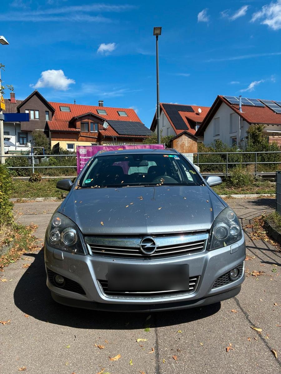 Opel Astra 2010 — engine 116 HP (85kW)