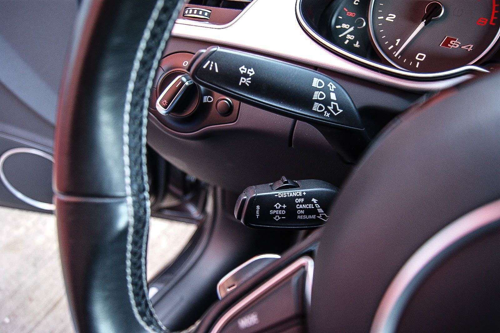 Fahrzeugabbildung Audi S4 Avant 3.0T V6 quattro B&O Sound TOP GEPFLEGT