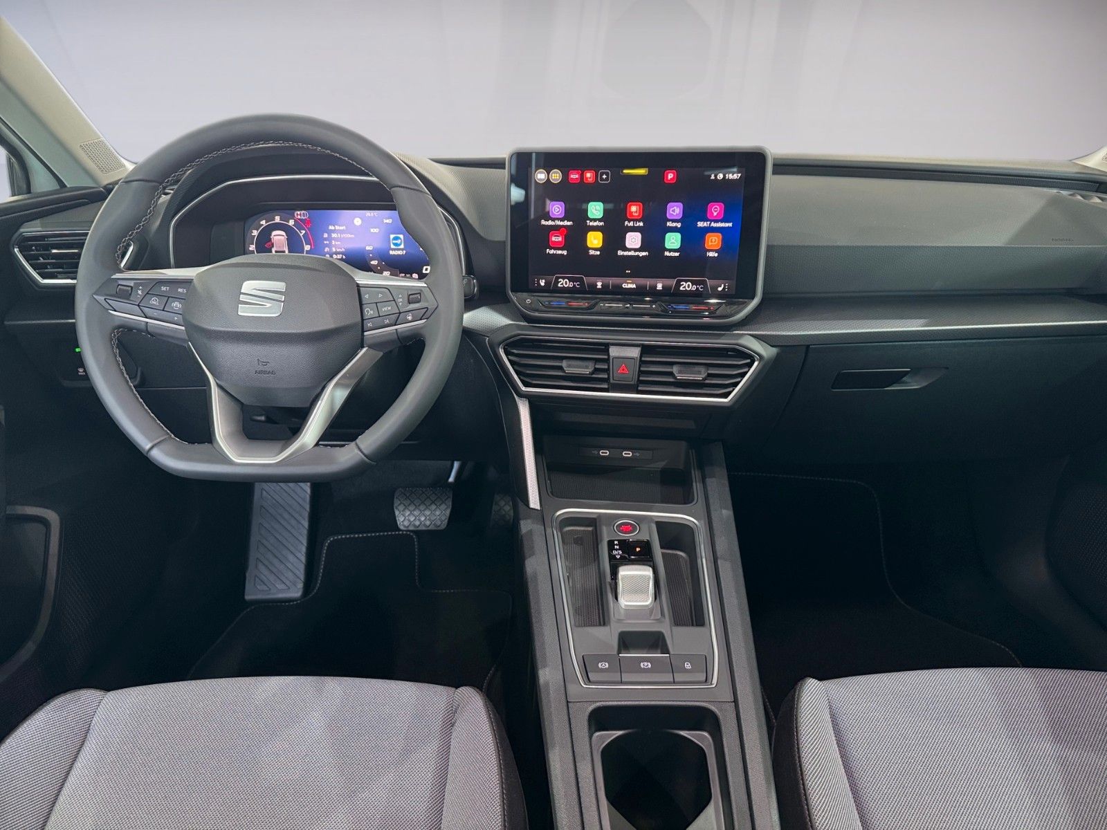 Fahrzeugabbildung SEAT Leon Sportstourer 1.5 eTSI 110 kW Style