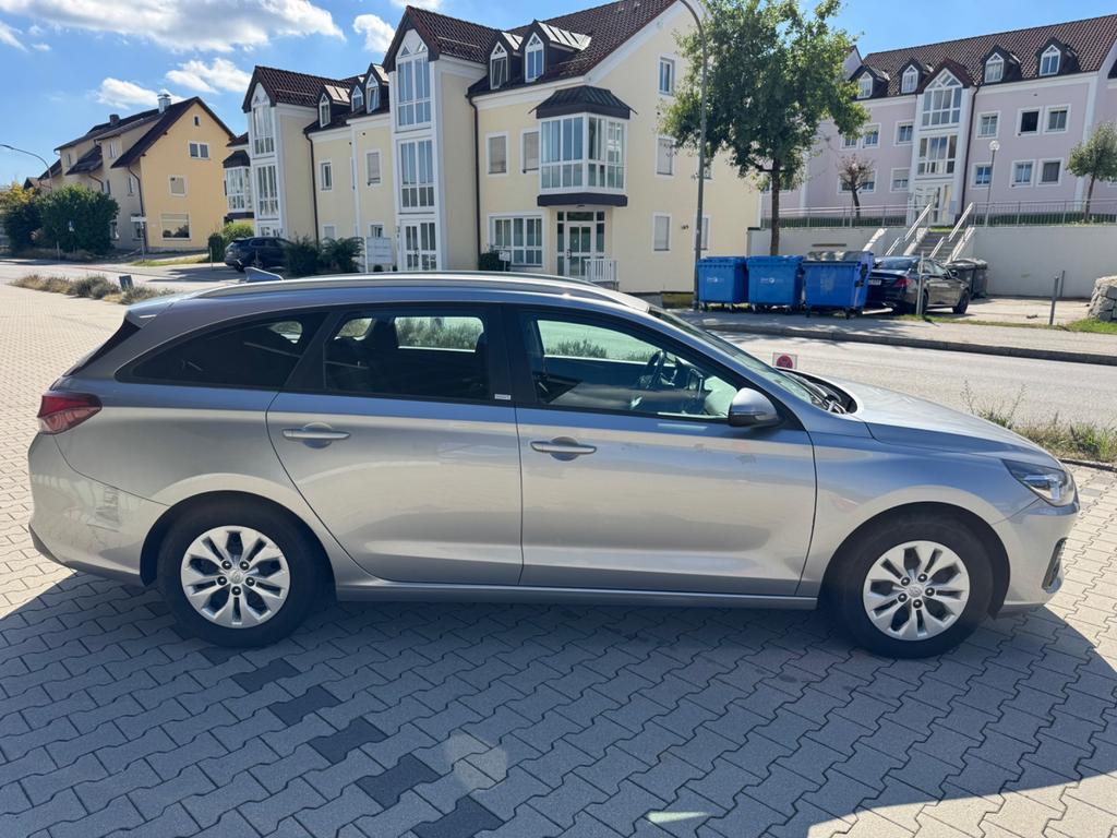 Hyundai i30 cw Select 16 CRDI 115PS Klima netto 5750 2021