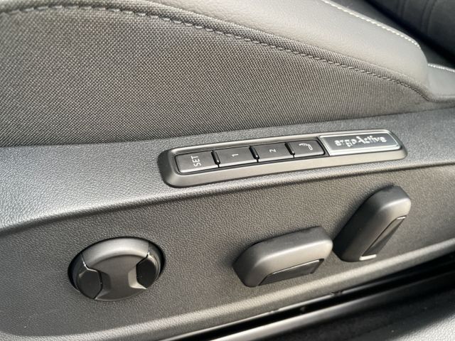 Golf VIII Style 1.5 TSI eHybrid HUD/AHK/Navi/CAM