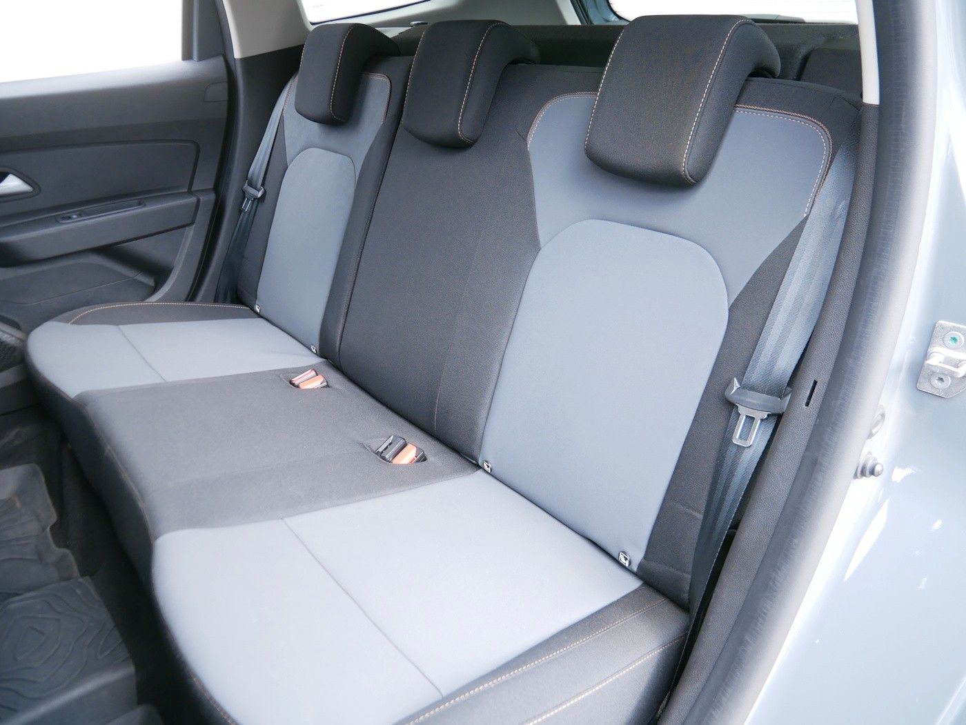 Fahrzeugabbildung Dacia Duster II 1.3 TCe Extreme 360°Kamera NAVI SHZ AL