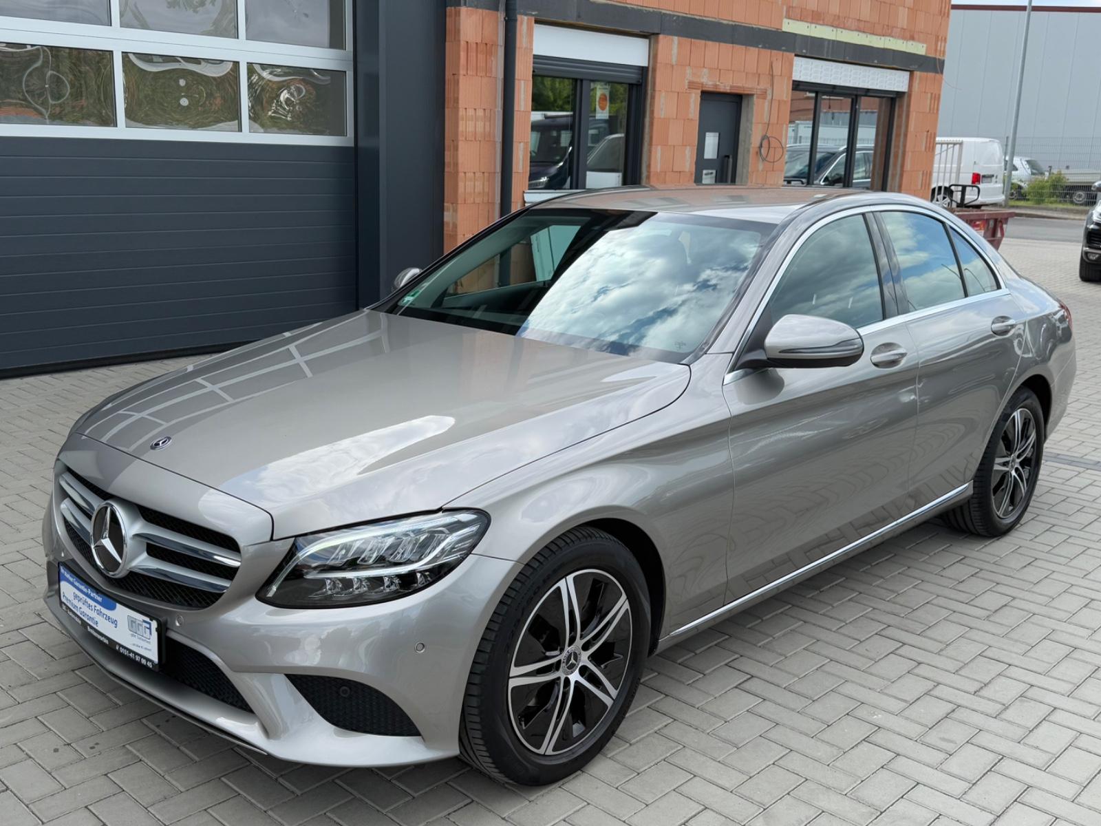 Mercedes-Benz C 180 Lim. Avantgarde *LED*KAMERA*AHK*TEMPO*