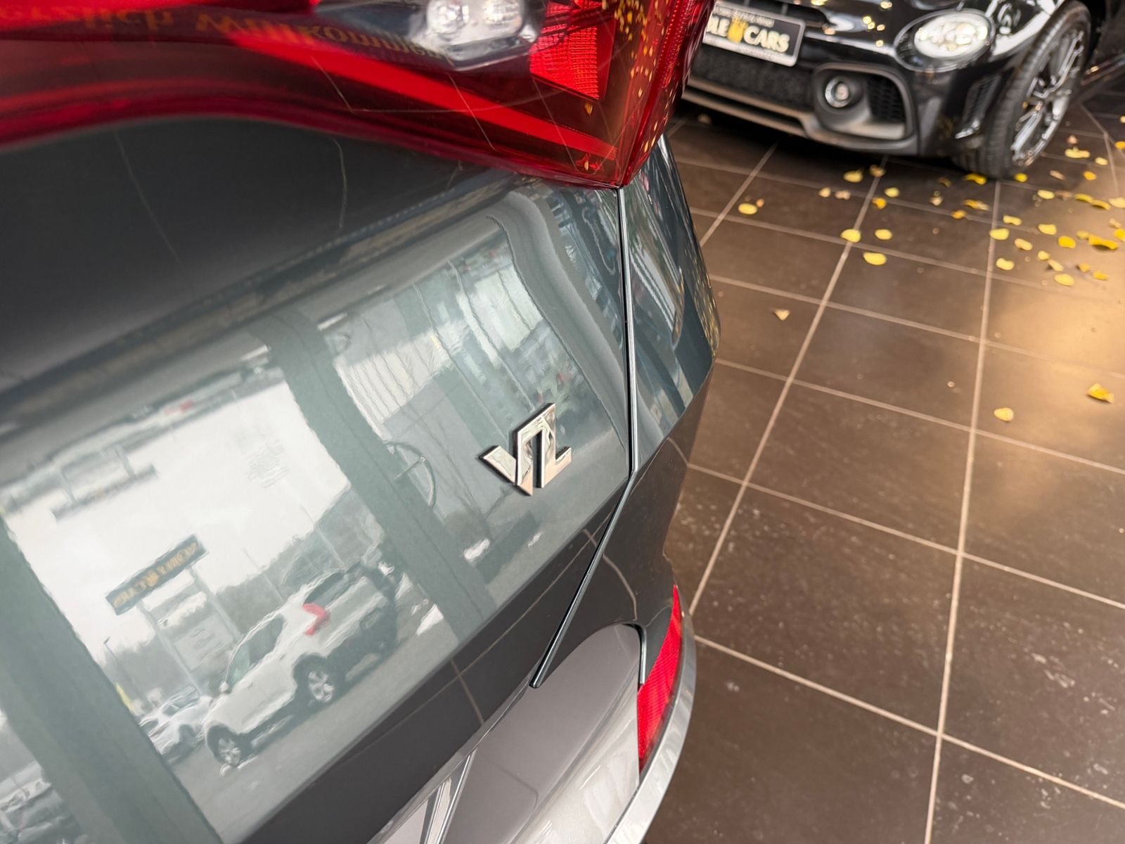 Fahrzeugabbildung CUPRA Formentor VZ 4Drive PANO BEATS LED