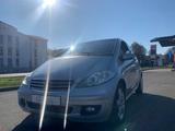 Mercedes-Benz A -Klasse A 150*SEHR GEPFLEGT*PANORAMA-DACH*PDC - gebrauchte Mercedes-Benz A 150 aus dem Jahr 2005