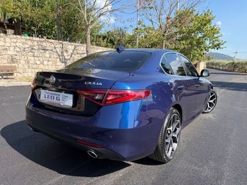 Alfa-Romeo Giulia - 5