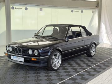 BMW 320i CABRIO VFL HARDTOP WINDSCHOTT 2.HAND