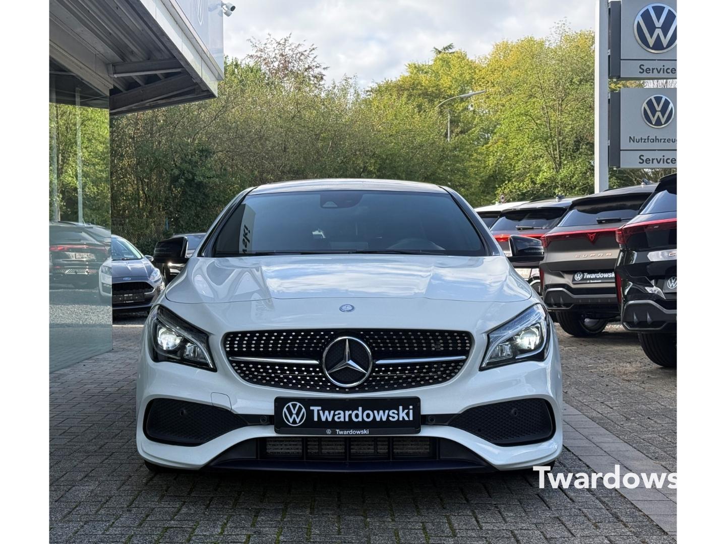 Mercedes-Benz CLA 180 AMG-Line Pano Business Night Rückf.Kamer