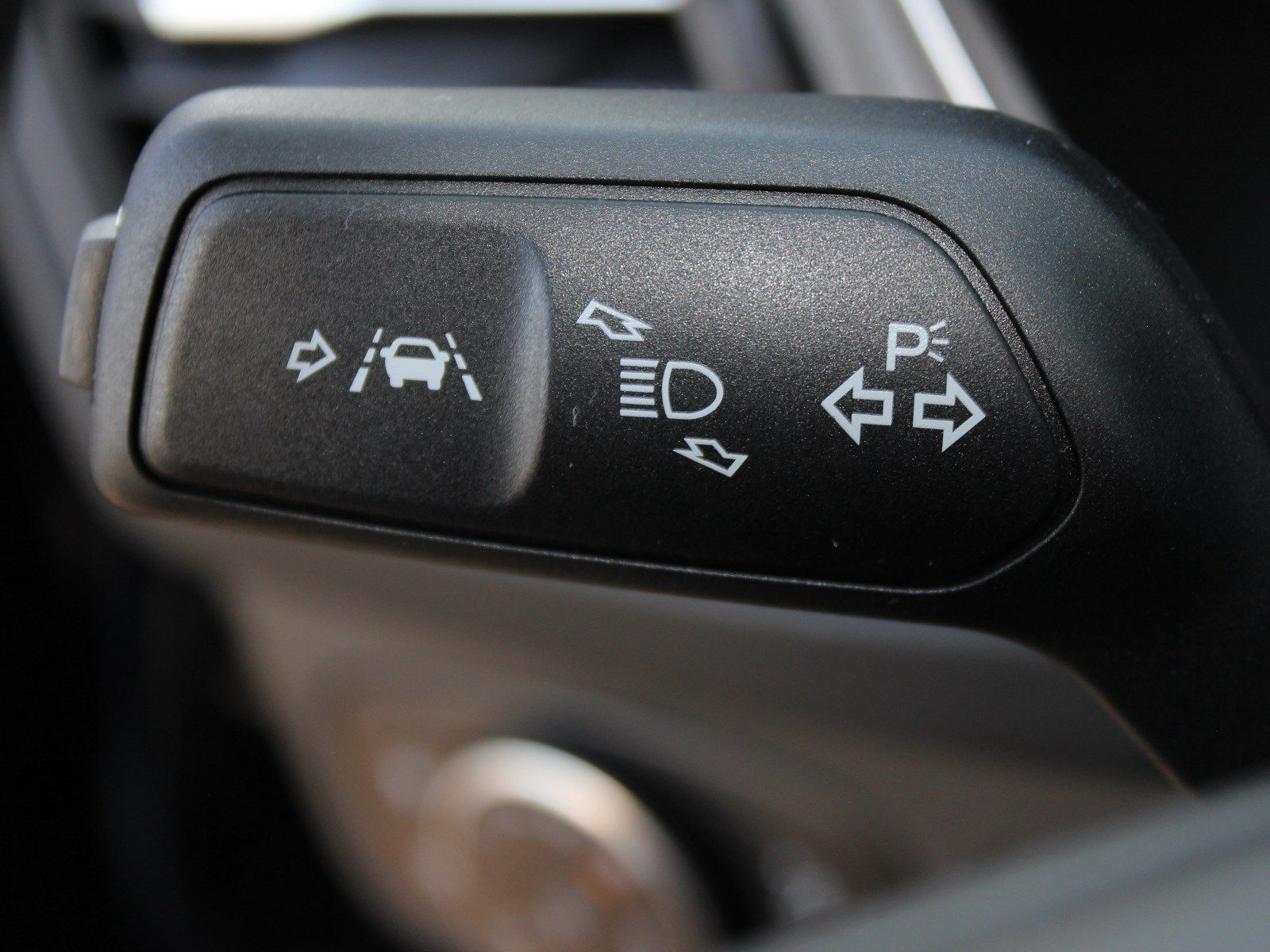 Fahrzeugabbildung Ford Focus Titanium 1,0 EcoBoost MildHybrid