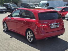 Fahrzeugabbildung B 200 El. Panodach Navi Leder SHZ Parklenkass. N