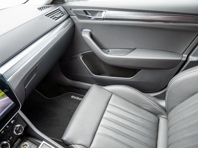 Foto Nummer 11: SKODA Superb