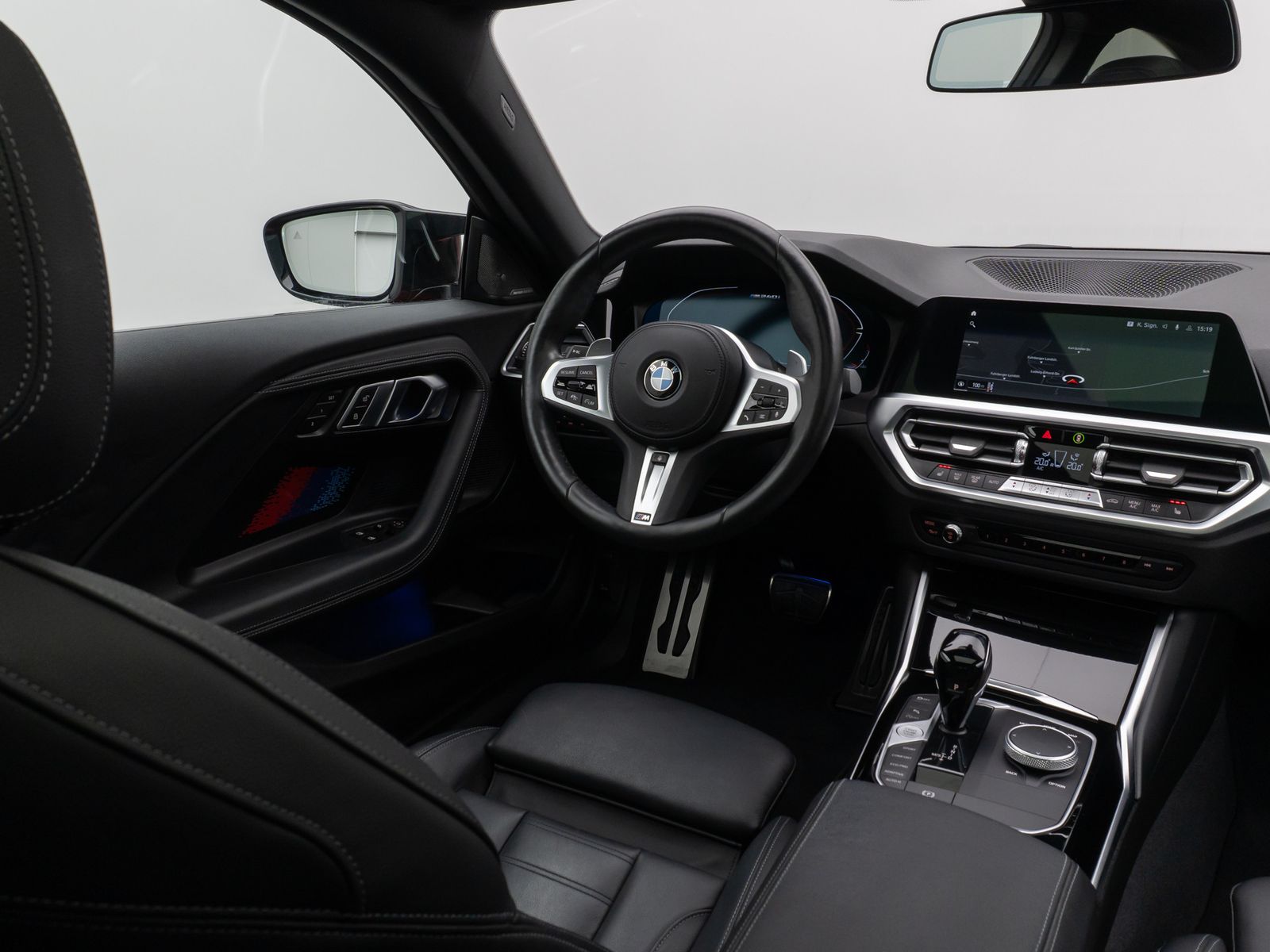 Fahrzeugabbildung BMW M240i xD Coupé Glasdach Kamera HUD H/K Stop&Go