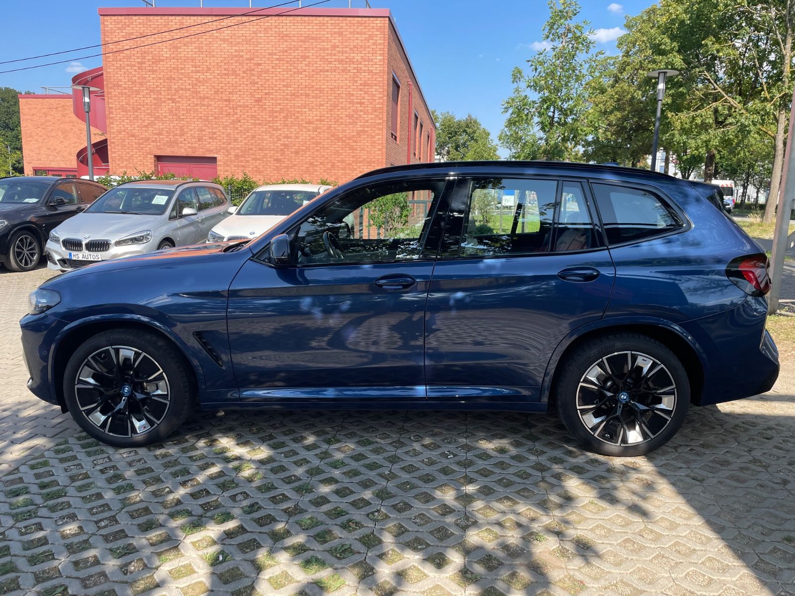 BMW iX3 Impressive Panora Head Up 360°Kamera foto 2