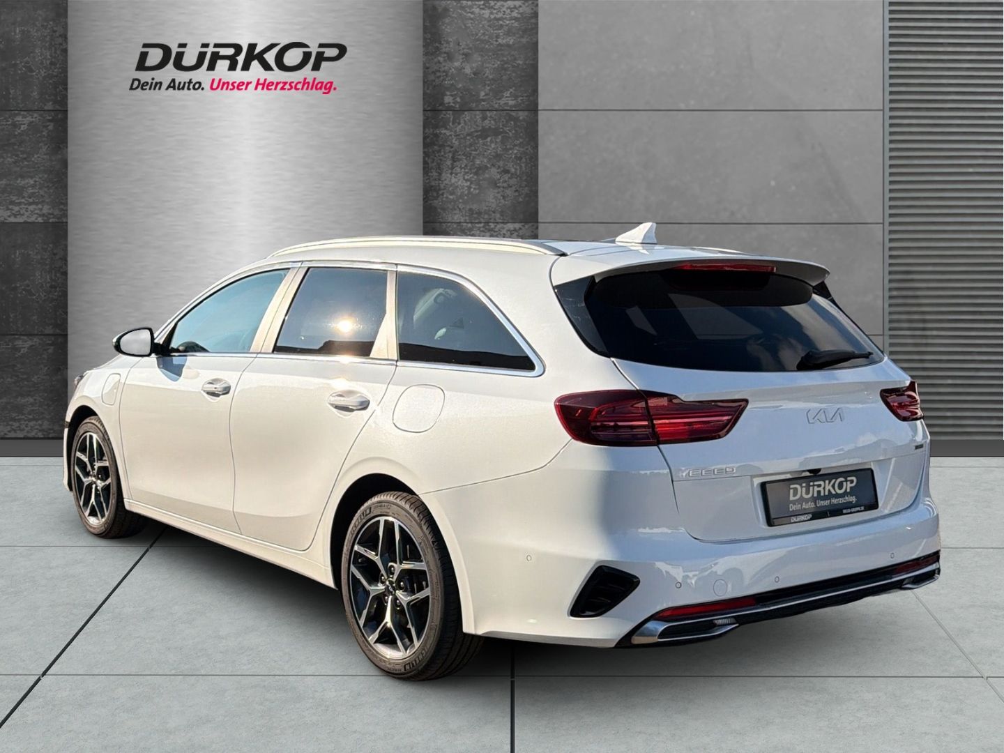 Kia Ceed_sw Plug-in Hybrid Platinum Edition,NAVI+PDC imagem 3