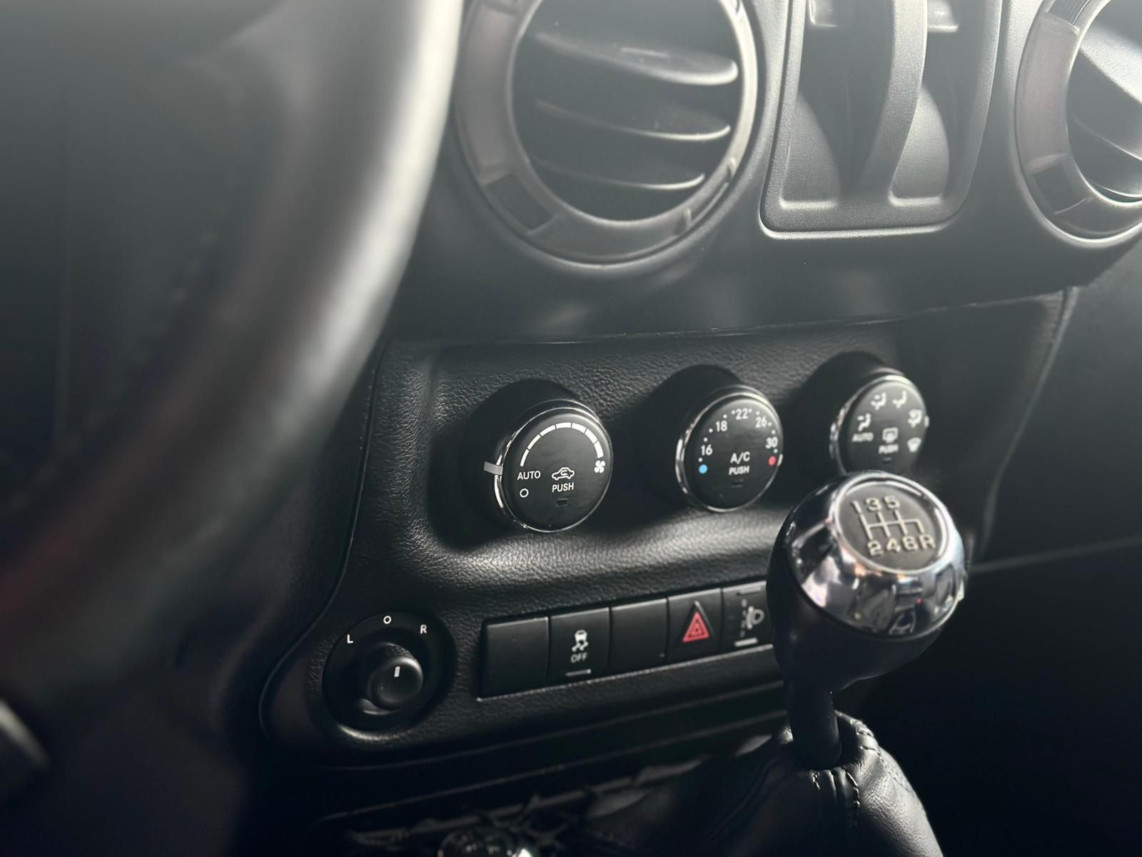 JEEP Wrangler Rubicon 2.8CRD MONSTER OPTIK LED#CABRIO - Image 14