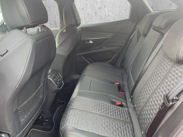 Peugeot 3008 Roadtrip Hybrid 225 Navi+RFK+SHZ