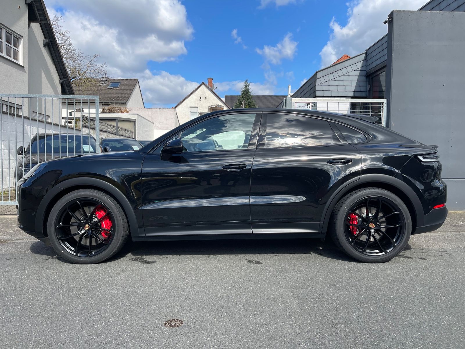 Fahrzeugabbildung Porsche Cayenne GTS Coupé Leichtbau|ACC|HUD|PASM|3.Displ