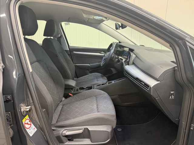 Golf VIII Variant Life 2.0 TDI DSG SHZ APP