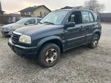 Suzuki Grand Vitara 2.0 i / Klima / 4 x 4 - Suzuki Grand Vitara aus 2005