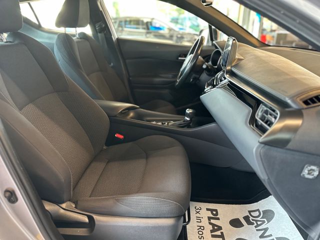 Toyota C-HR  Hybrid Flow