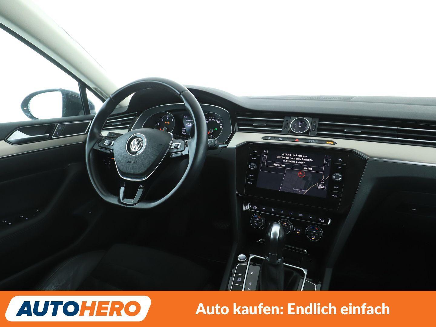 Volkswagen Passat 1.5 TSI ACT Highline Aut.*NAVI*LED*PDC*