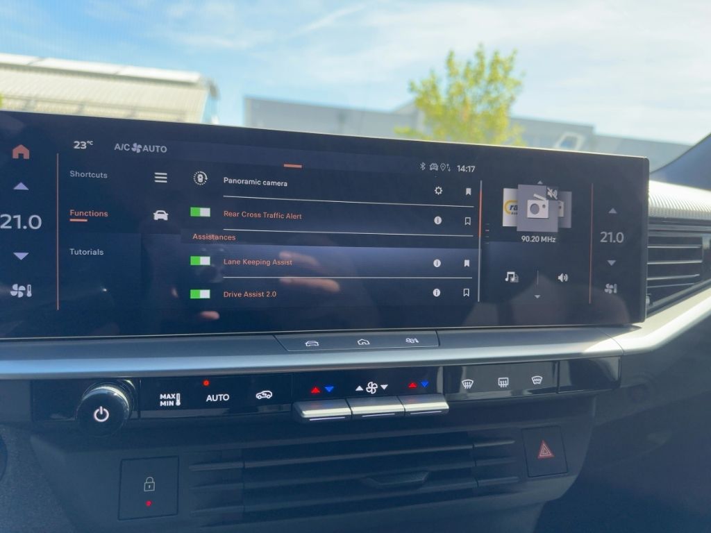 Fahrzeugabbildung Opel Grandland GS Allwetter, SHZ, LHZ, Apple CarPlay